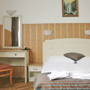 Alexander Palace Hotel